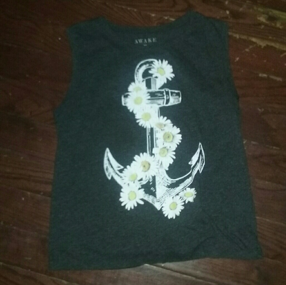Tee shirt